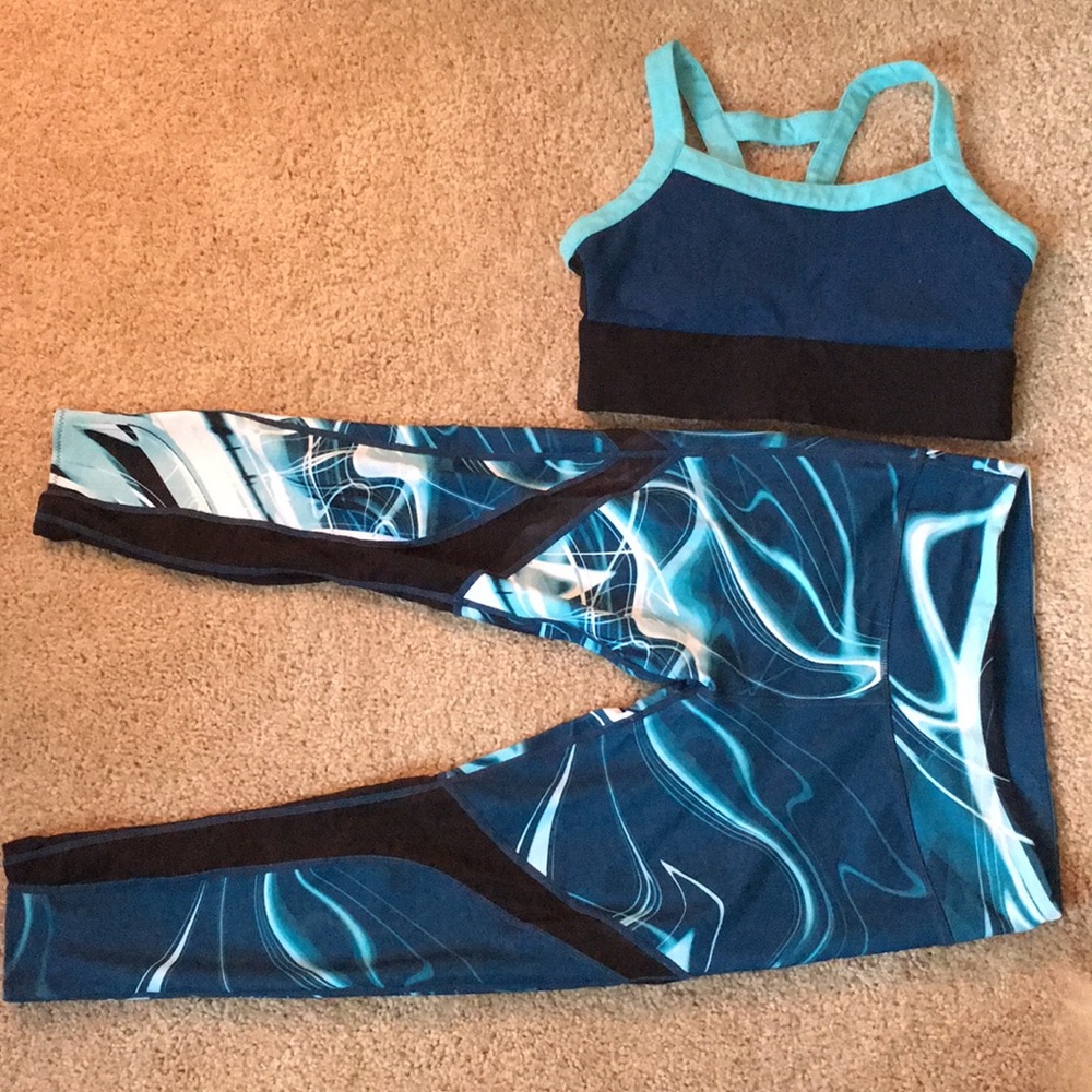 Fabletics Robyn high impact bra and leggings set